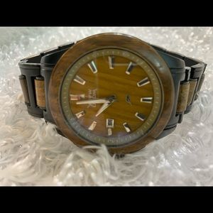 Wood mark watch